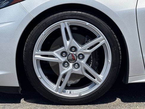 Used 2020 Chevrolet Corvette Stingray Coupe w/ Chrome Exterior Badge Package RWD image 25