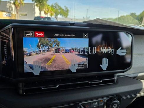 New 2025 Jeep Wrangler Unlimited Sahara w/ Technology Group AWD/4WD image 23