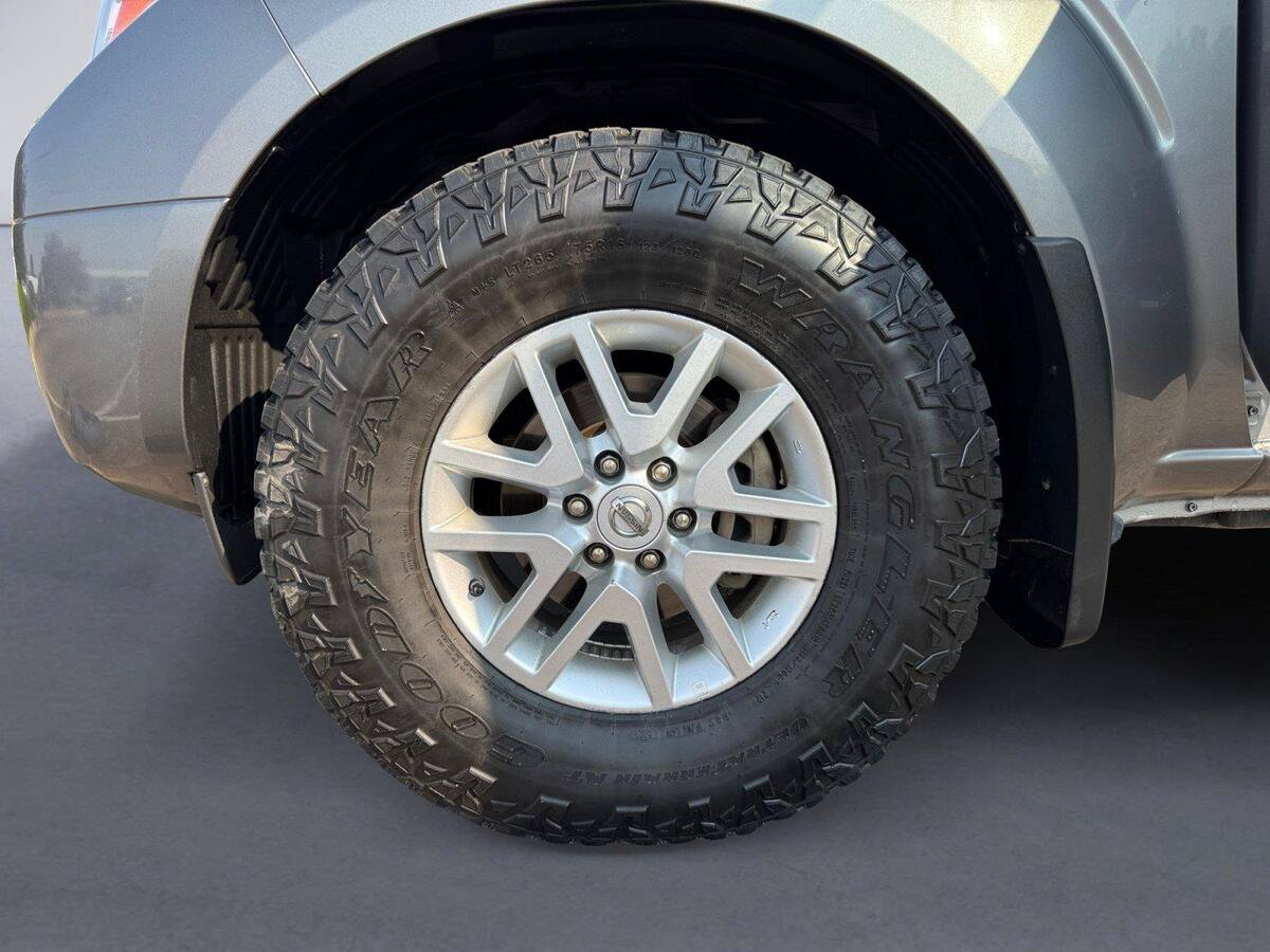 Used 2019 Nissan Frontier SV AWD/4WD image 14