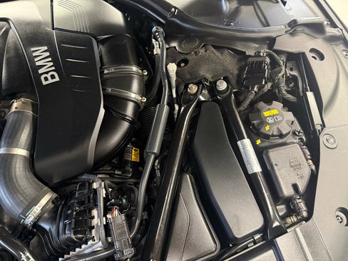 Used 2017 BMW 750i xDrive image 23