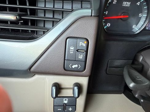 Used 2015 Chevrolet Suburban LT w/ Max Trailering Package RWD image 38