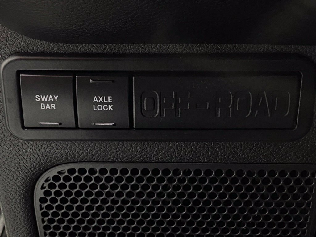 Used 2018 Jeep Wrangler Unlimited Rubicon w/ Cold Weather Group AWD/4WD image 19