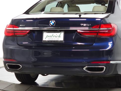 Used 2016 BMW 750i xDrive AWD/4WD image 10