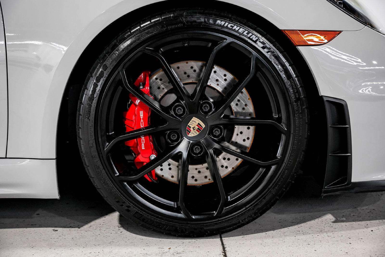 Used 2022 Porsche 718 Boxster Spyder RWD image 45