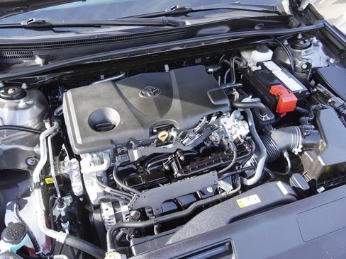 Used 2024 Toyota Camry XLE image 14