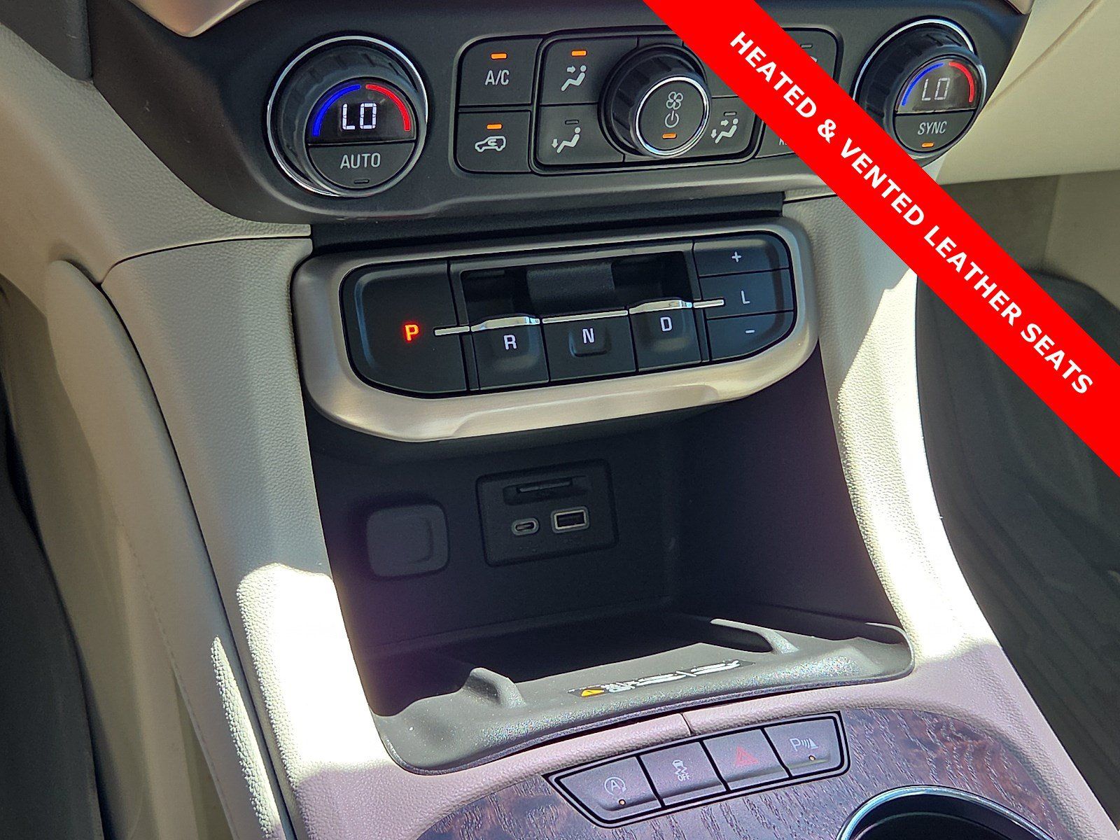 Used 2023 GMC Acadia Denali w/ Denali Ultimate Package FWD image 21