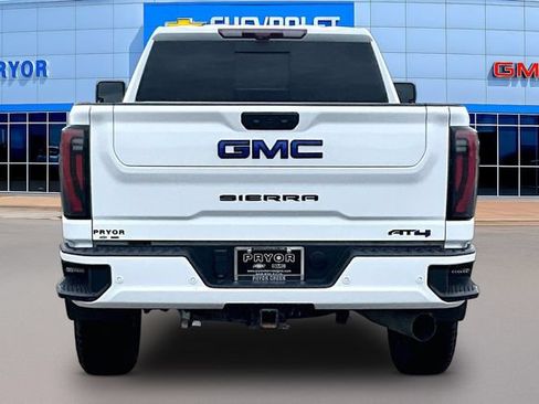 Used 2024 GMC Sierra 2500 AT4 w/ AT4 Premium Plus Package AWD/4WD image 6