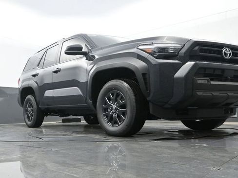 New 2026 Toyota 4Runner SR5 AWD/4WD image 22