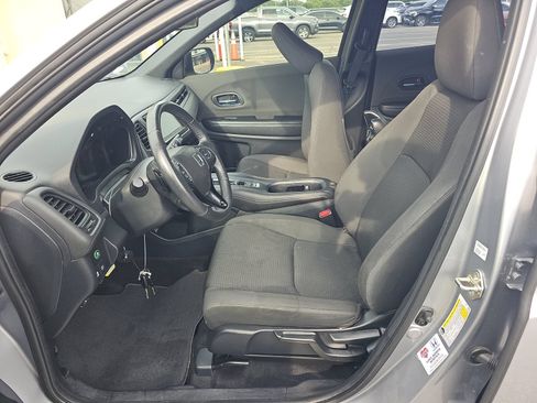Used 2019 Honda HR-V Sport image 7