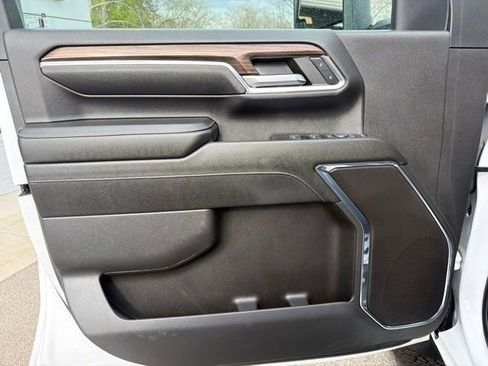 Certified 2024 Chevrolet Silverado 2500 LT AWD/4WD image 19