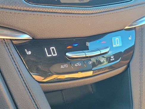 Certified 2024 Cadillac XT5 Premium Luxury w/ Technology Package AWD/4WD image 33