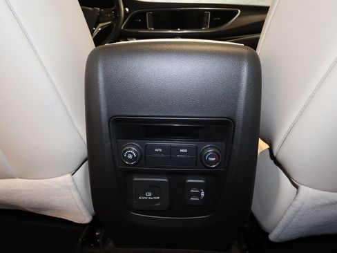 Used 2023 Buick Enclave Essence w/ Experience Buick Package FWD image 30