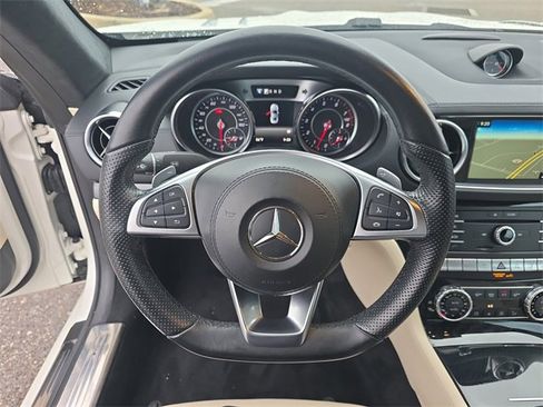 Used 2020 Mercedes-Benz SL 550 image 27
