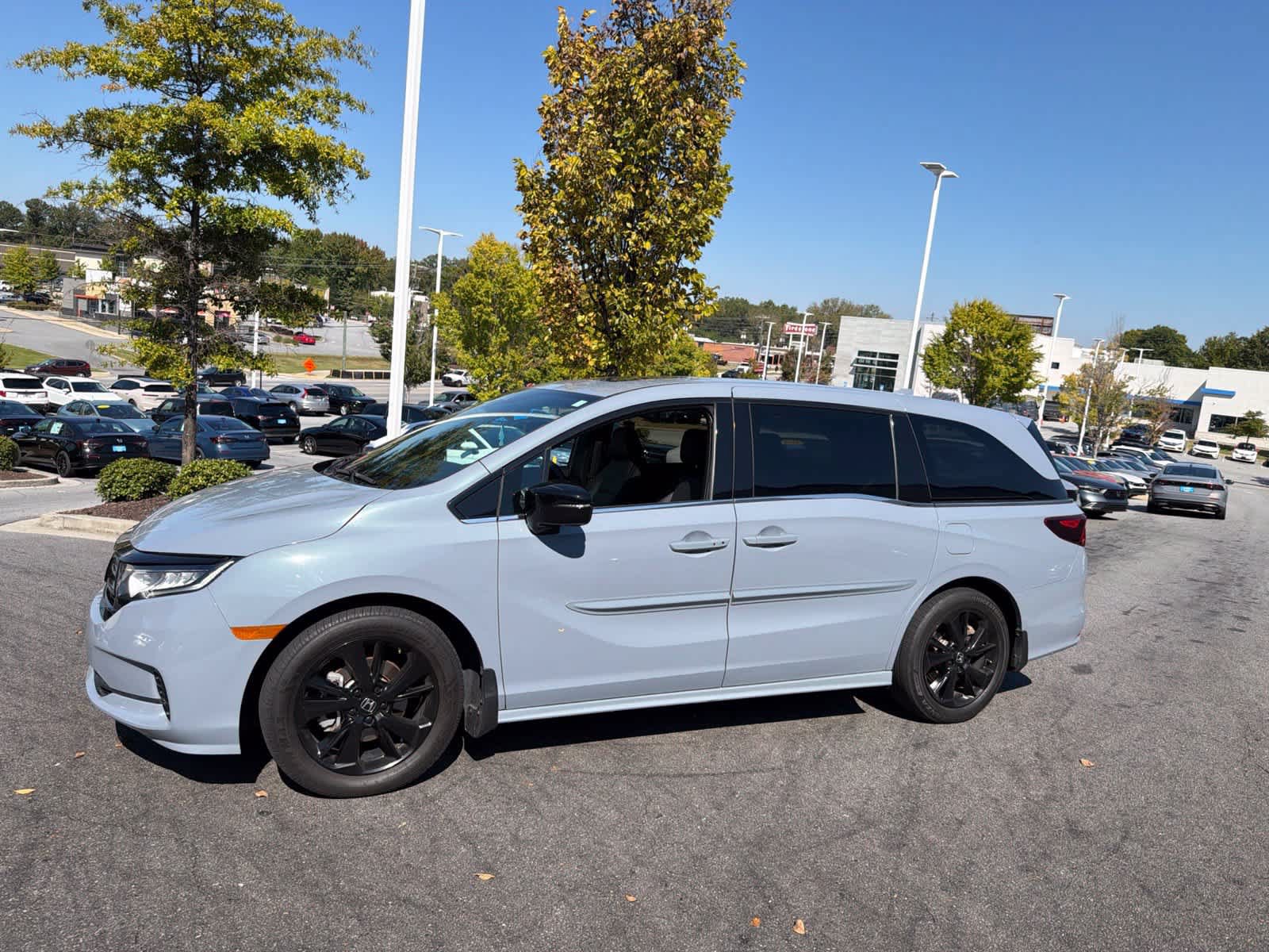 Used 2024 Honda Odyssey Sport image 6