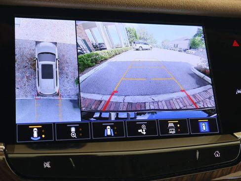 Used 2025 Cadillac XT6 Sport w/ Platinum Package AWD/4WD image 27