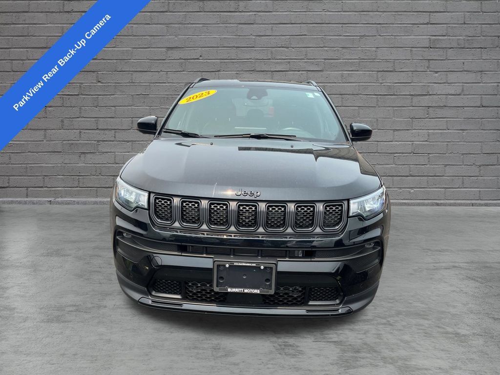 Used 2023 Jeep Compass Latitude w/ Convenience Group AWD/4WD image 10