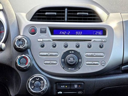 Used 2010 Honda Fit Sport image 18