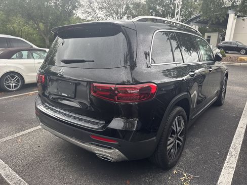 Used 2025 Mercedes-Benz GLB 250 image 2