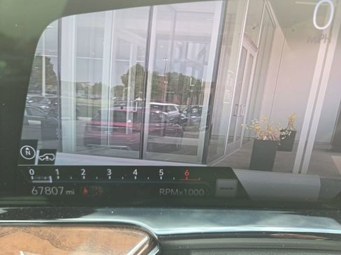 Used 2021 Cadillac Escalade Sport Platinum w/ LPO, ONYX Package AWD/4WD image 11