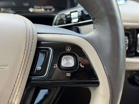 Used 2022 Lincoln Aviator Reserve w/ Elements Package Plus AWD/4WD image 23