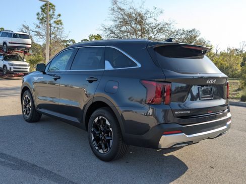 New 2026 Kia Sorento S FWD image 7