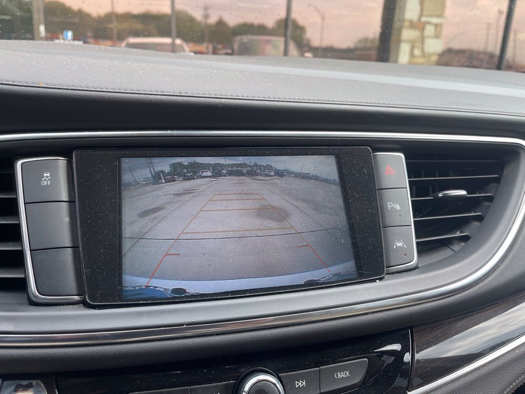 Used 2018 Buick Enclave Premium FWD image 13