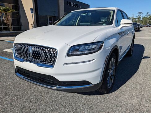 Certified 2023 Lincoln Nautilus Reserve w/ Equipment Group 201A image 9