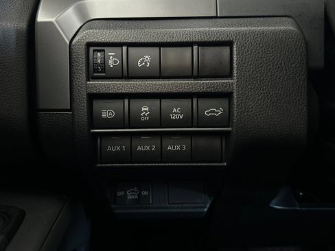 Used 2024 Toyota Tacoma TRD Off-Road w/ TRD Off Road Premium Package AWD/4WD image 27