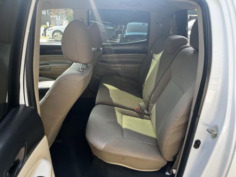 Used 2015 Toyota Tacoma PreRunner w/ SR5 Package image 23