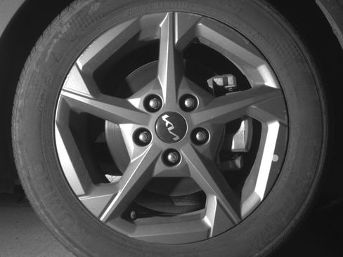 Used 2025 Kia K4 LXS image 13