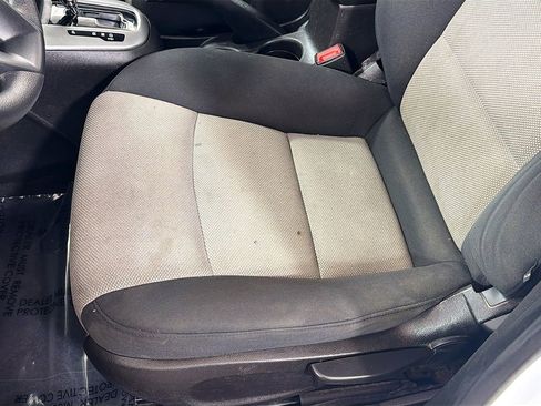 Used 2016 Chevrolet Cruze LS FWD image 20