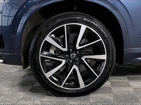 Used 2023 Volvo XC90 T8 Plus w/ Protection Package Premier AWD/4WD image 8