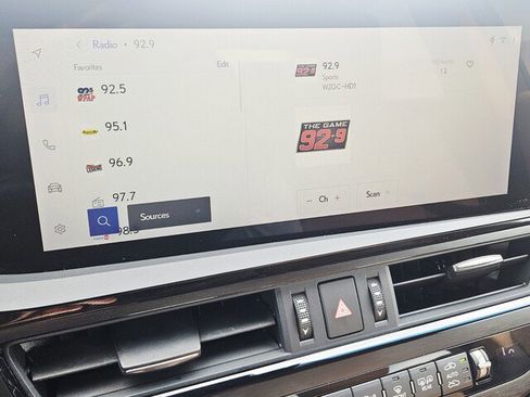 Used 2023 Lexus ES 300h w/ Premium Package FWD image 26