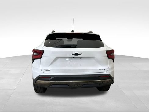 Used 2025 Chevrolet Trax ACTIV w/ Driver Confidence Package FWD image 4