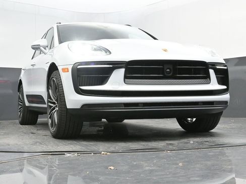 New 2025 Porsche Macan S image 30