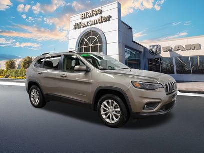 Used 2019 Jeep Cherokee Latitude w/ Popular Appearance Group