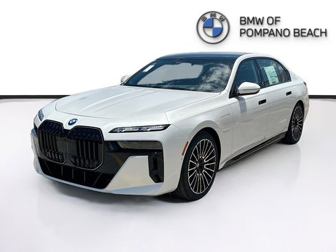 New 2026 BMW 750e xDrive w/ Executive Package AWD/4WD image 3