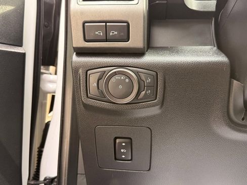 Used 2018 Ford F150 Raptor w/ Equipment Group 802A Luxury AWD/4WD image 37
