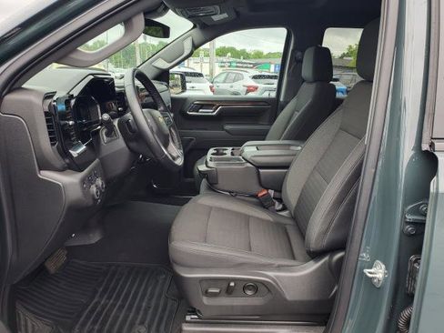 Used 2025 Chevrolet Silverado 1500 LT image 9