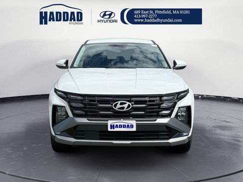 Used 2025 Hyundai Tucson SE AWD/4WD image 8