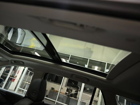 Used 2024 GMC Terrain Denali w/ Denali Premium Package image 20