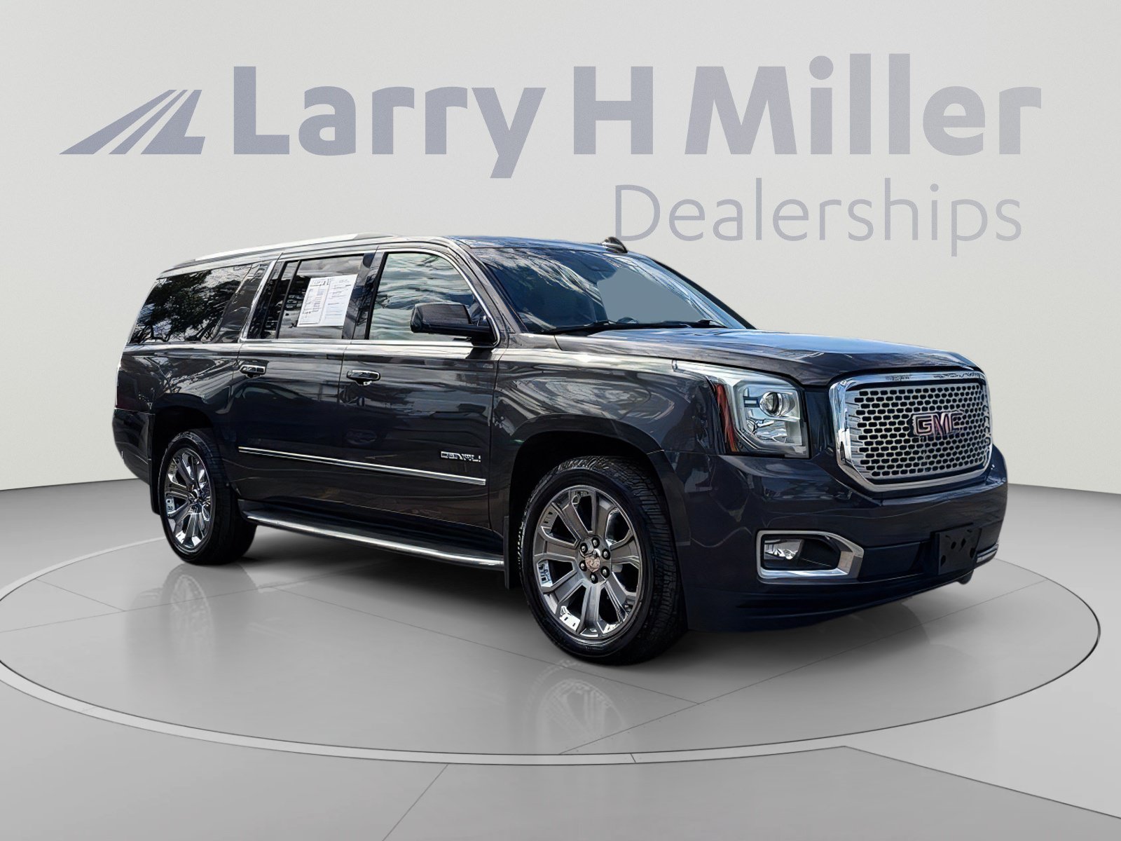 Used 2015 GMC Yukon XL Denali w/ Open Road Package AWD/4WD image 8