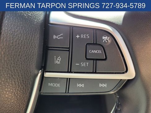 Used 2023 Toyota Highlander XLE image 31