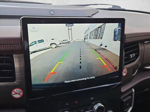 Used 2023 Ford Expedition Limited image 14