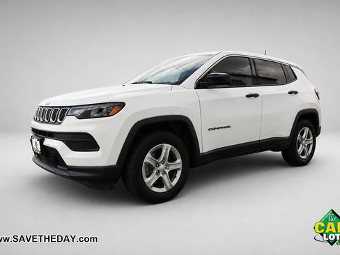 Used 2023 Jeep Compass Sport AWD/4WD image 4