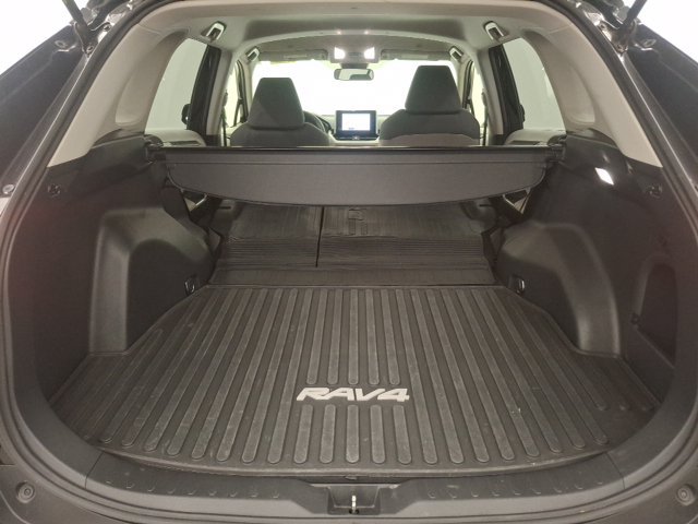 Used 2023 Toyota RAV4 XLE AWD/4WD image 36