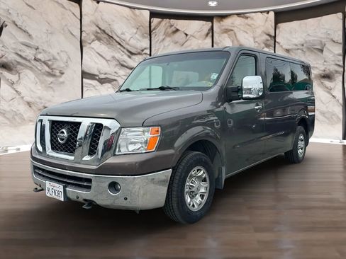 Used 2015 Nissan NV 3500 SL w/ Technology Package image 4