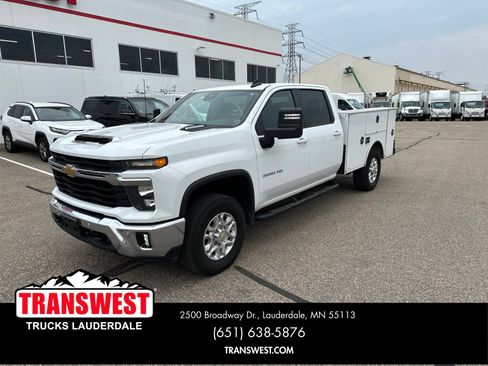 Used 2025 Chevrolet Silverado 3500 LT w/ Safety Package AWD/4WD image 1