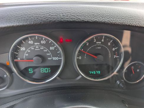 Used 2012 Jeep Wrangler Sport AWD/4WD image 19