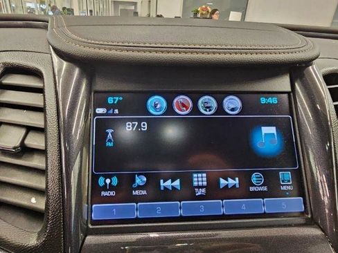 Used 2019 Chevrolet Impala Premier w/ Premier Confidence Package FWD image 16